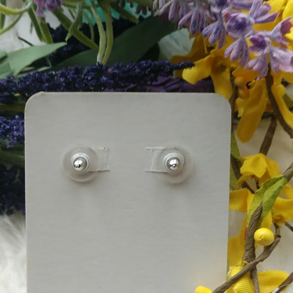 NEW Brighton Vintage Crystal Earrings - Picture 5 of 5